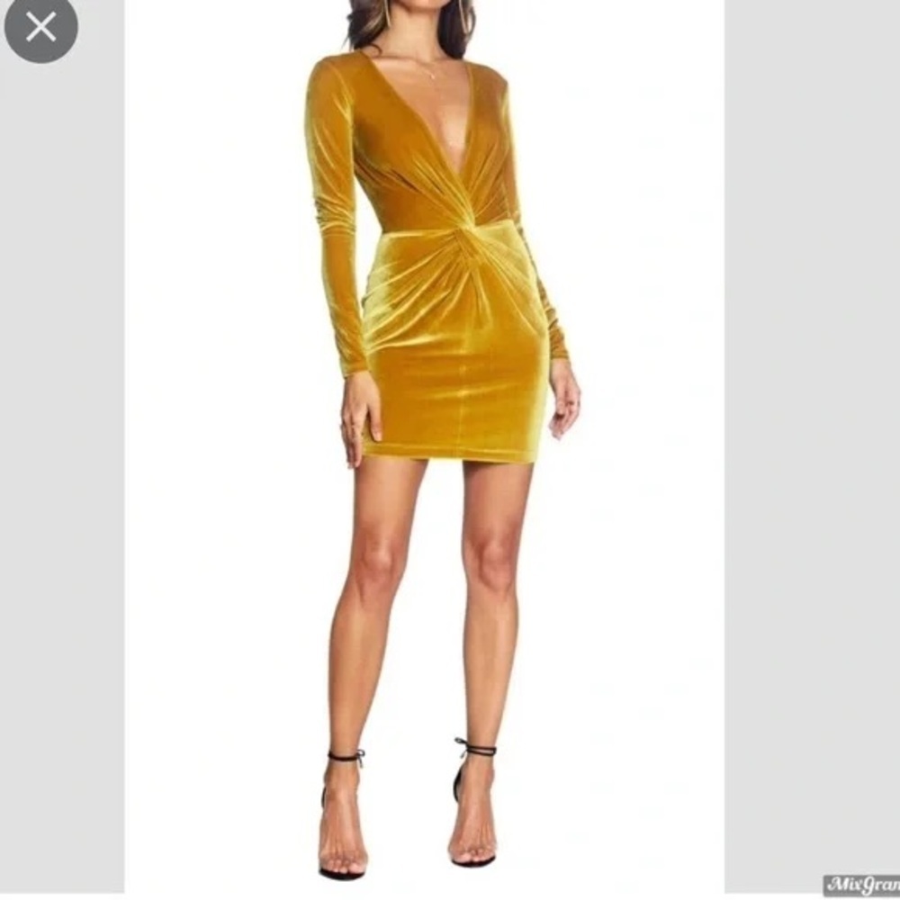 NEW Cosmopolitan Dress The Population Small Aidan Plunge Velvet Dress In Sunbeam